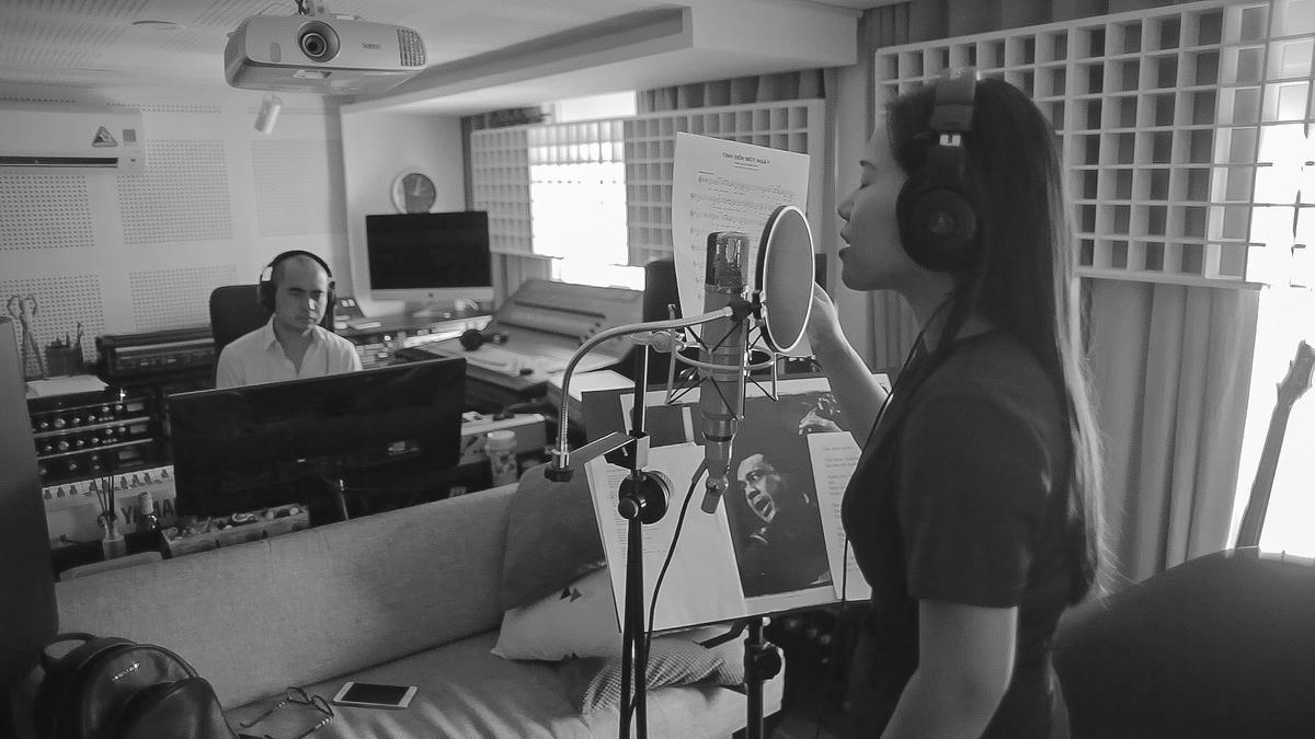 Cả hai dành nhiều thời gian tập luyện trước khi cho ra đời album. 