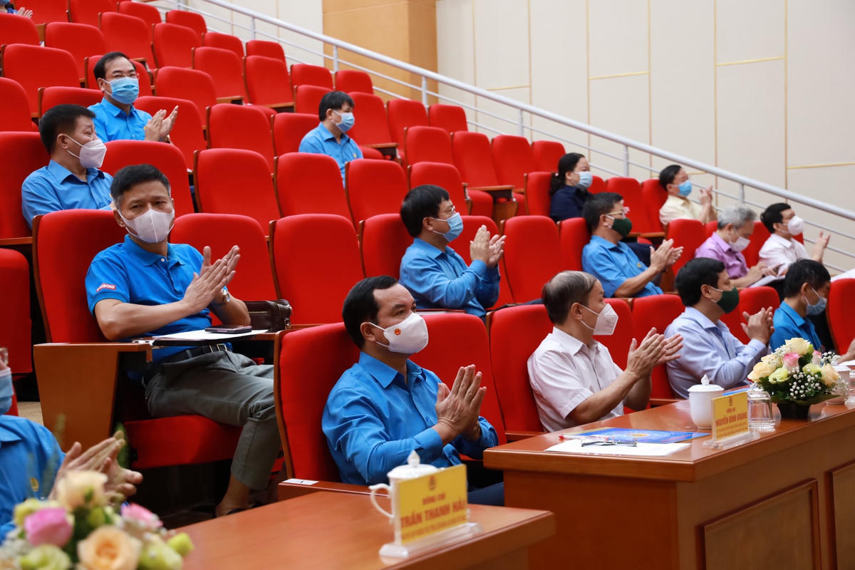 Quang cảnh lễ phát động.