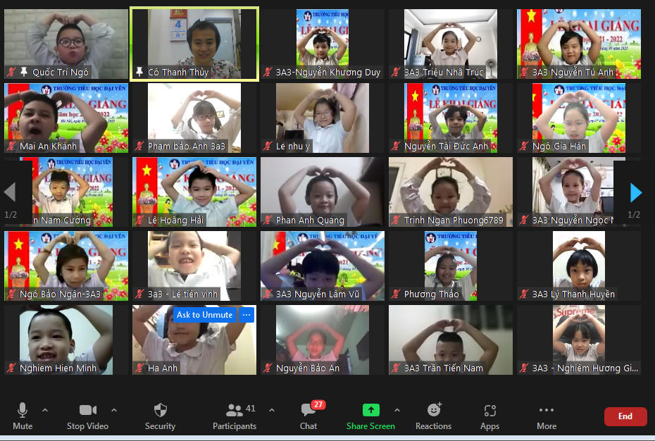 Học sinh Hà Nội đón chào năm học mới bằng hình thức trực tuyến 