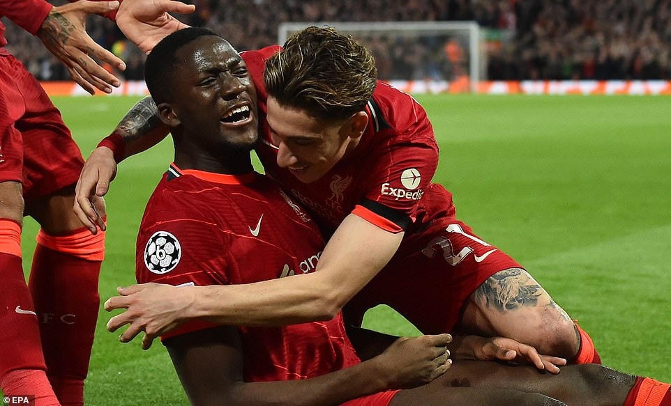 Konate ghi bàn mở tỷ số trong cả hai trận gặp Benfica (ảnh: EPA).