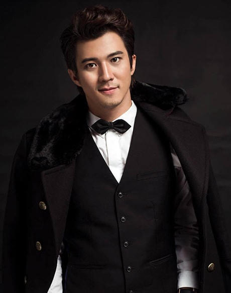 Diễn viên Hà Việt Dũng 35 tuổi, ở Hòa Bình.