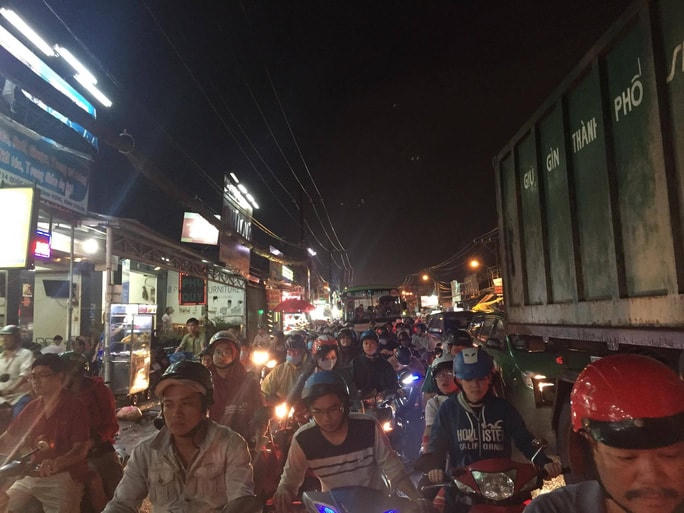 QL50 thường xuyên xảy ra kẹt xe vào giờ cao điểm (Ảnh: TL).