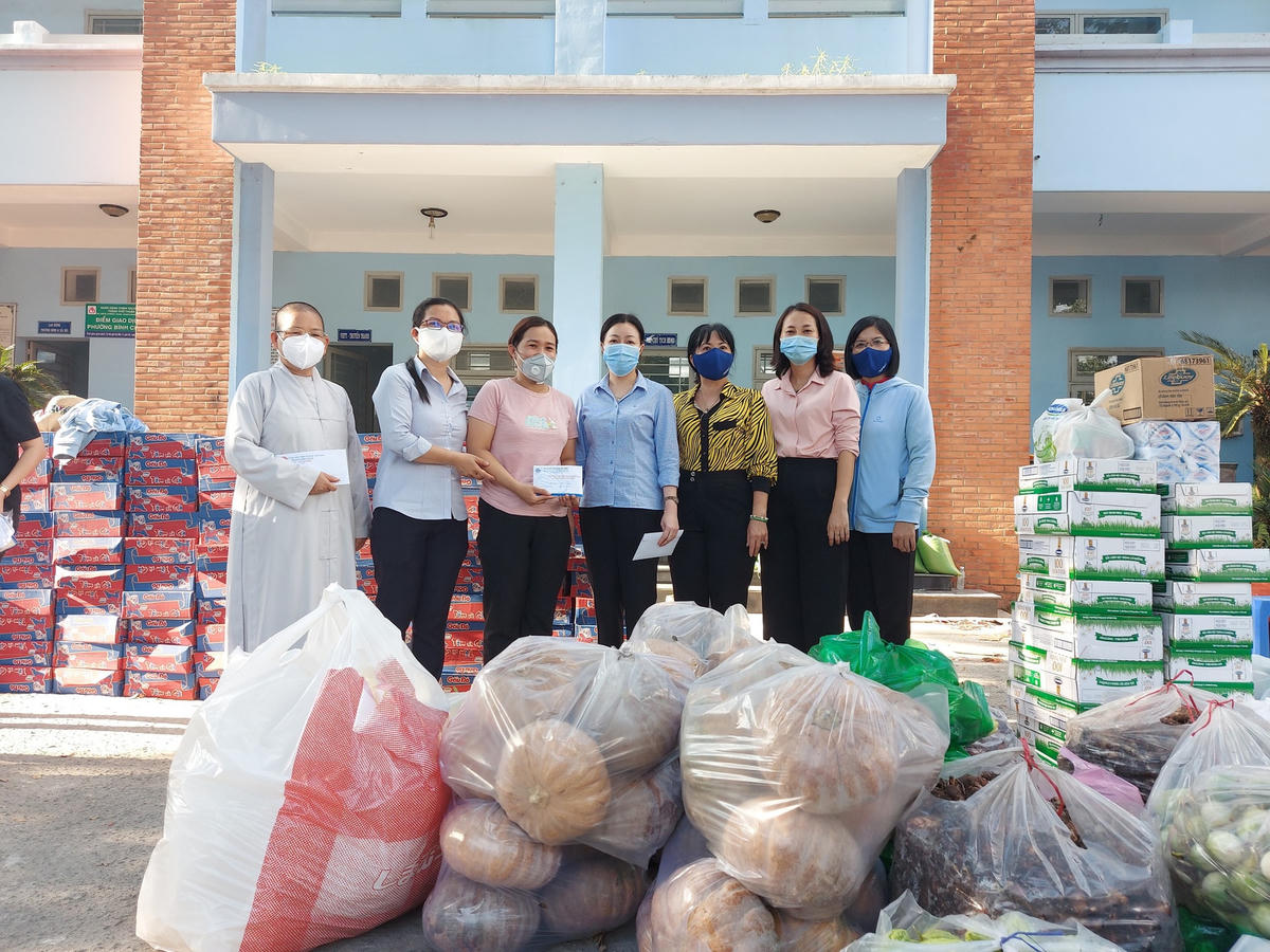 Một hoạt động hỗ trợ người lao động tại Bình Dương.