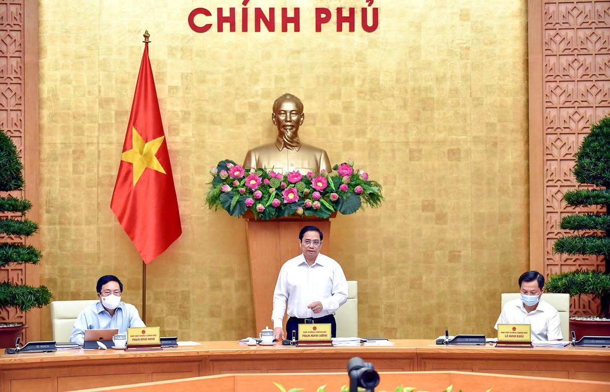 Thủ tướng Phạm Minh Chính: Kiểm soát tốt dịch bệnh là yếu tố quyết định phục hồi kinh tế. Ảnh: VGP/Nhật Bắc.