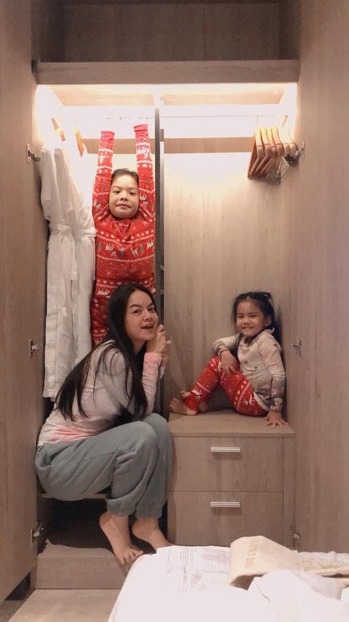 Ca sĩ Phạm Quỳnh Anh hạnh phúc bình yên bên hai con.