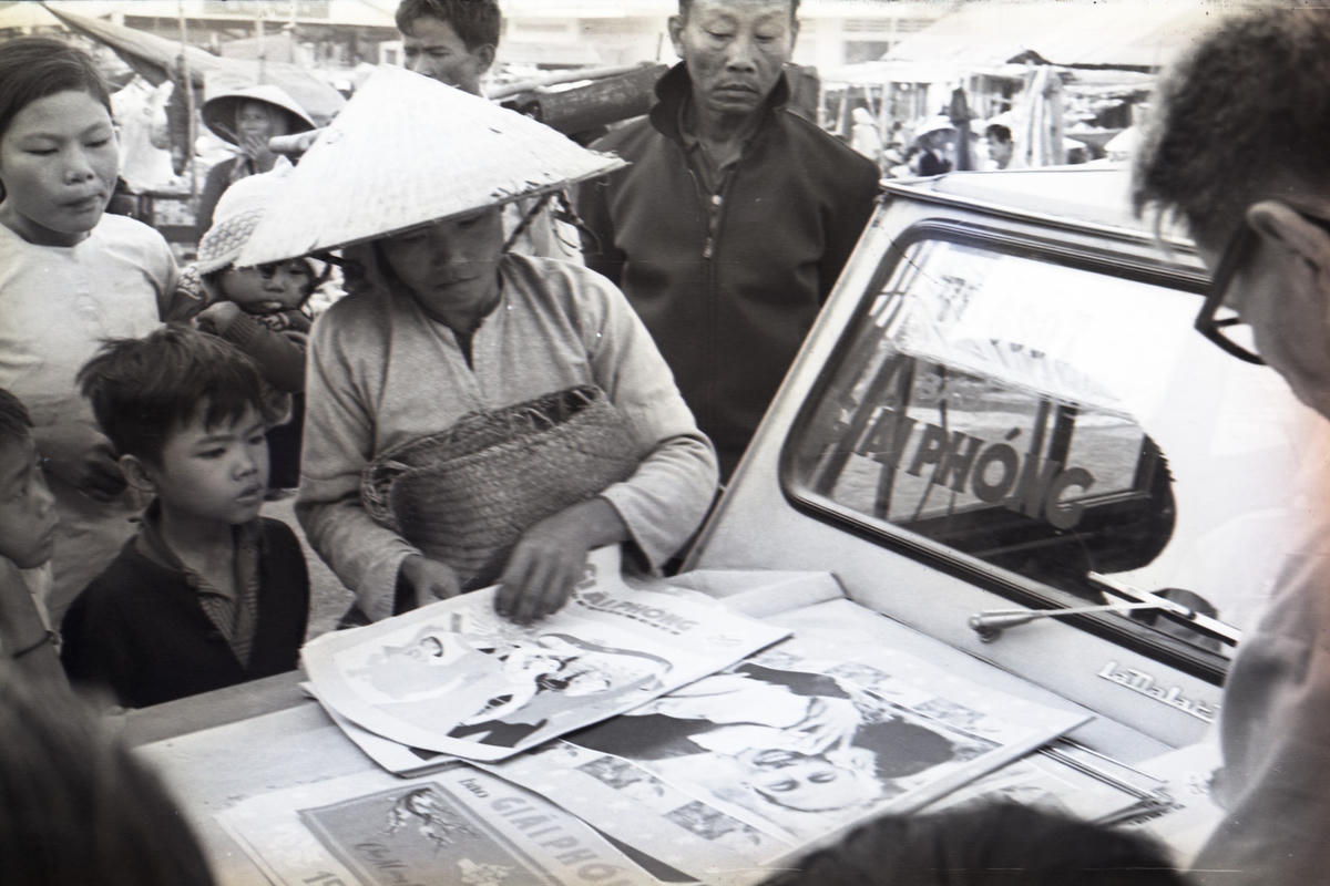 Báo Giải Phóng bán tại Hà Tiên, tháng 8/1975.