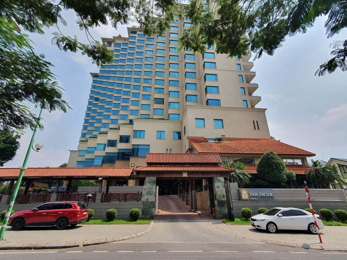 Phong tỏa tạm thời khách sạn Pan Pancific, số 1 đường Thanh Niên, phường Trúc Bạch, quận Ba Đình do liên quan đến bệnh nhân T.Y. (người nước ngoài), 51 tuổi .