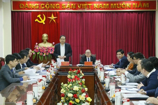Quang cảnh cuộc làm việc.  