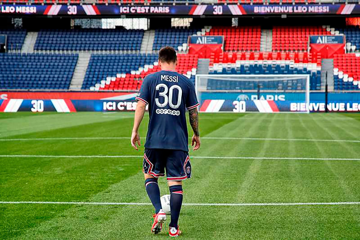 Messi chính thức 'cập bến' PSG