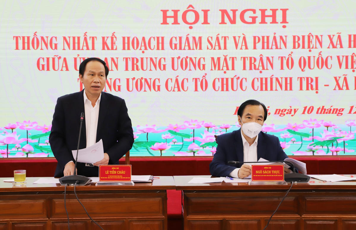 Phó Chủ tịch - Tổng Thư ký Lê Tiến Châu, Phó Chủ tịch Ngô Sách Thực chủ trì Hội nghị.