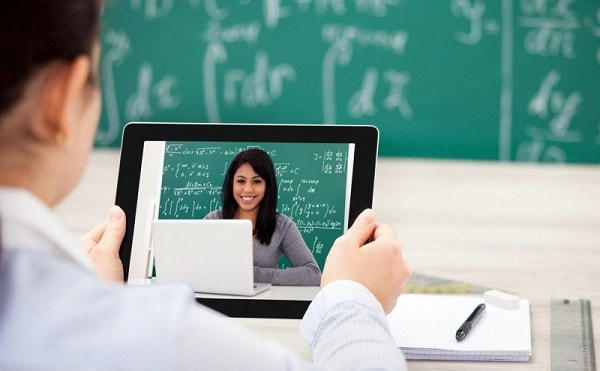Cần có những quy định cụ thể đối với những lớp học online tự phát như hiện nay. Ảnh minh họa.