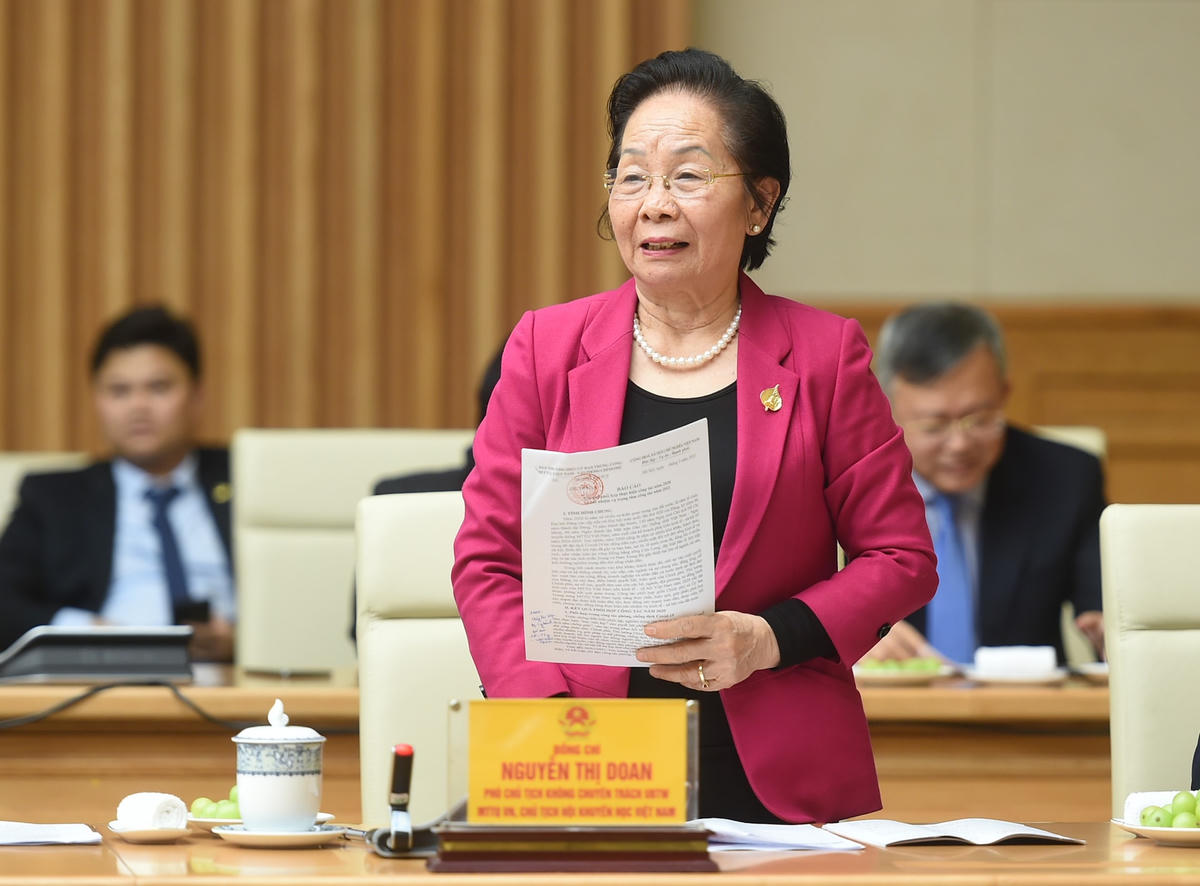 Bà Nguyễn Thị Doan, Phó Chủ tịch không chuyên trách UBTƯ MTTQ Việt Nam phát biểu tại Hội nghị.  