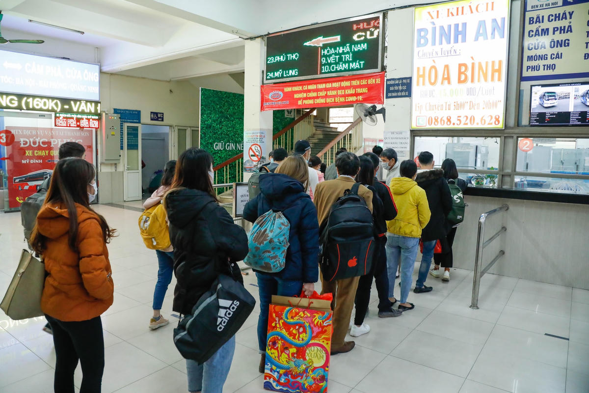 Nhu cầu về quê ăn Tết của người dân rất cao, bởi vậy các địa phương cần lên kế hoạch, tạo điều kiện cho lao động về quê đón Tết an toàn.   Ảnh: Quang Vinh