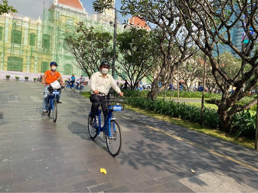 Người dân chọn thuê xe đạp để tập thể dục, dạo phố.