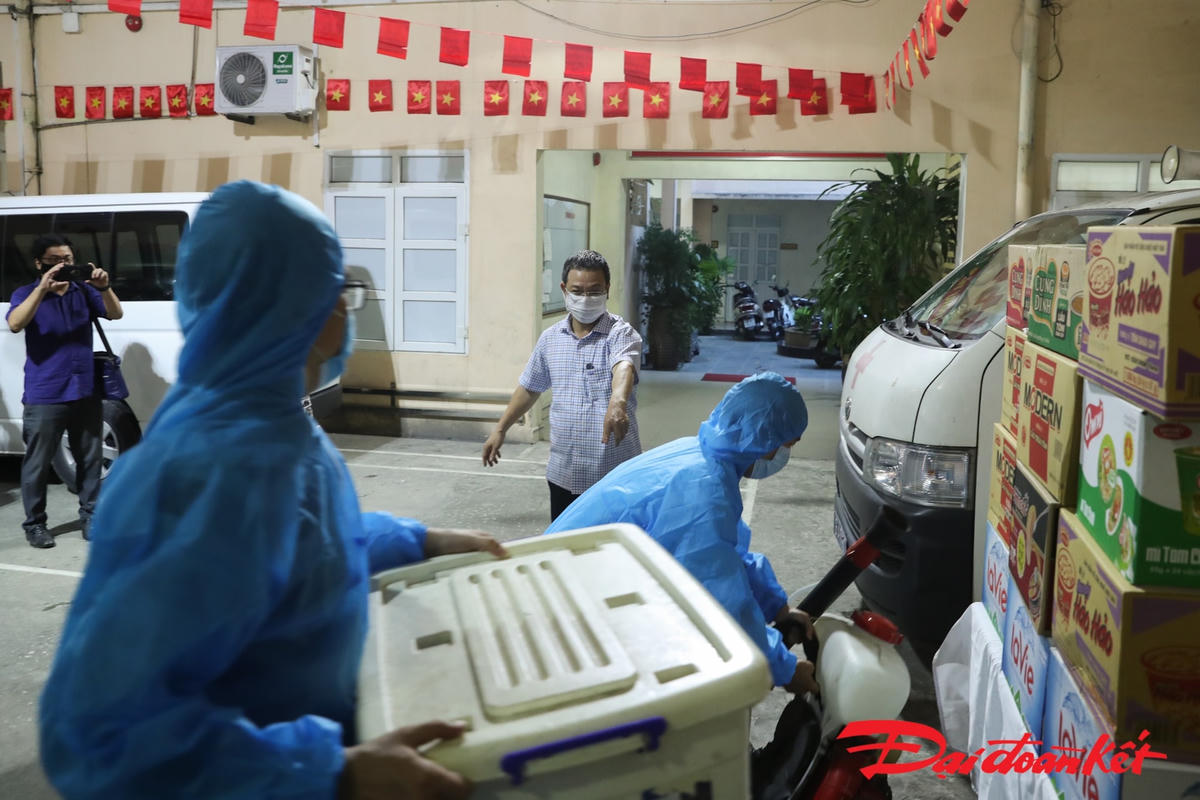 Ngành y tế Hà Nội chi viện tỉnh Bắc Giang phòng, chống dịch Covid-19