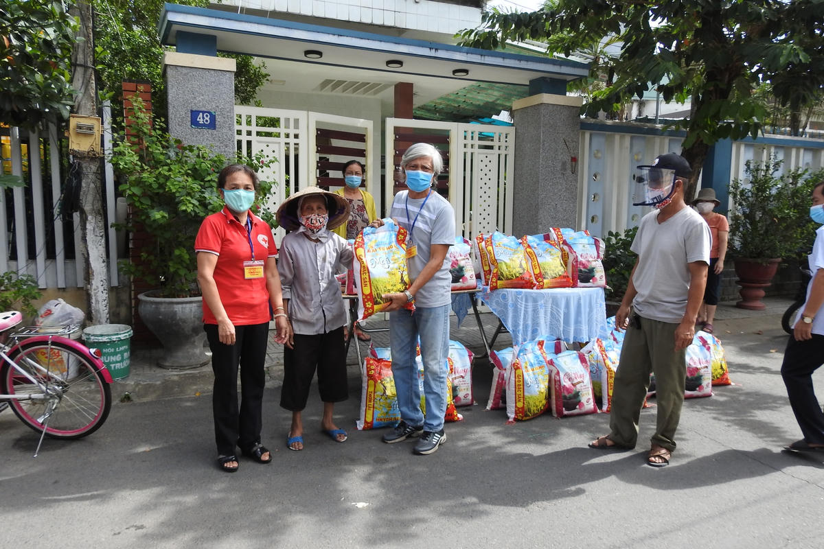 Các hoàn cảnh khó khăn sẽ được  kip thời hỗ trợ. Ảnh Bình Nguyên