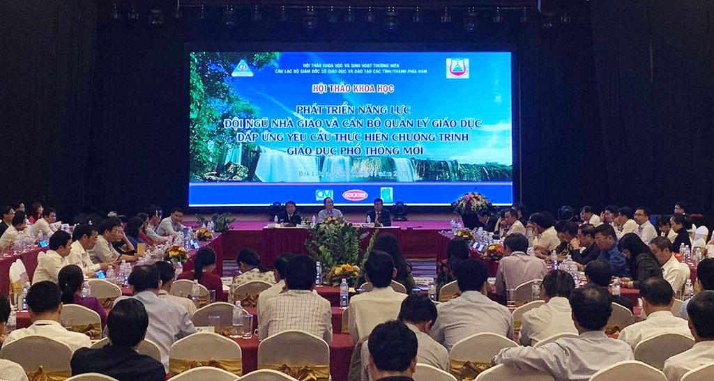 Quang cảnh buổi hội thảo.