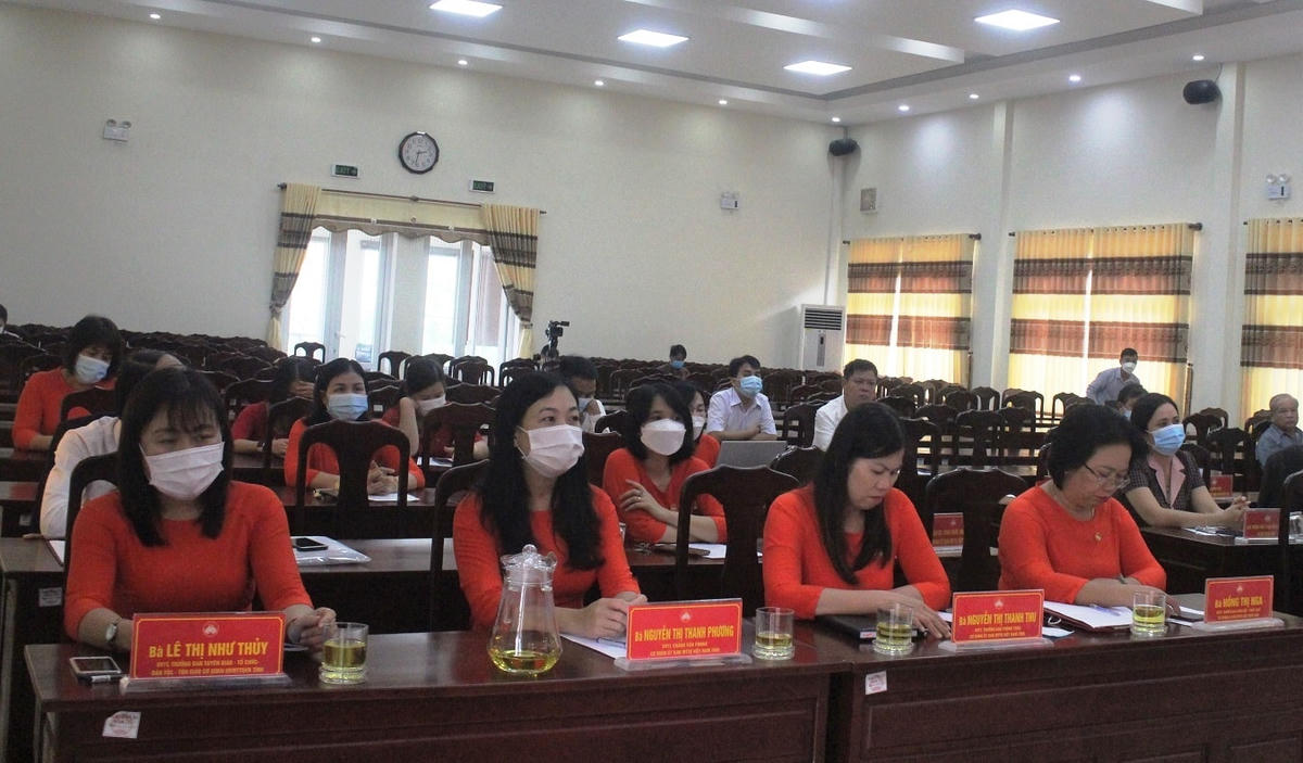 Các đại biểu tham dự buổi gặp mặt. 