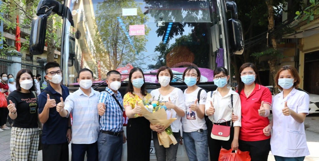 Sự quyết tâm thể hiện rõ trên gương mặt các thành viên trong đoàn công tác.