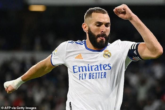 Benzema xô đổ kỷ lục từng được nắm giữ bởi Ronaldo và Messi.