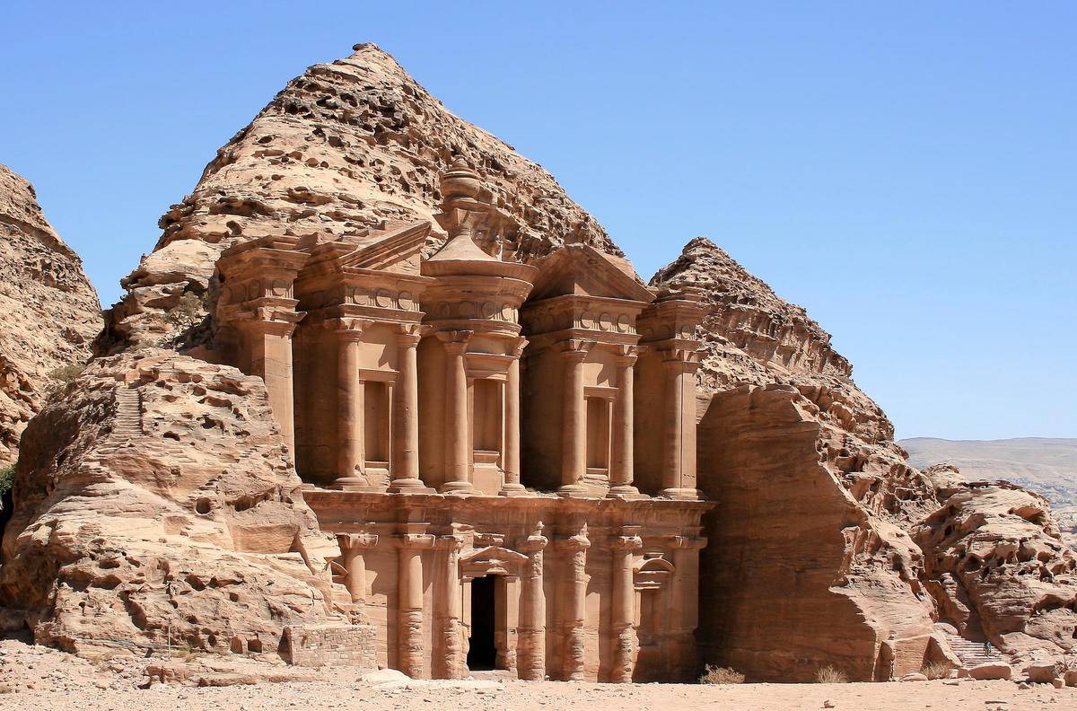 Thành phố cổ Petra, Jordan. Ảnh: CNN.