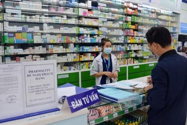 Khai báo y tế khi mua thuốc ho, sốt... giúp phát hiện người mắc Covid-19.