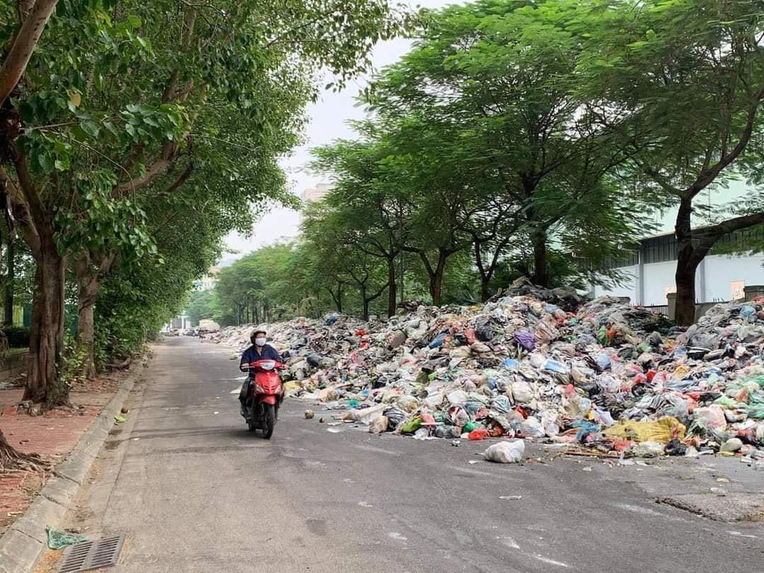 Vụ 'dân chặn đường vào bãi rác Nam Sơn': Chủ tịch ra văn bản chỉ đạo