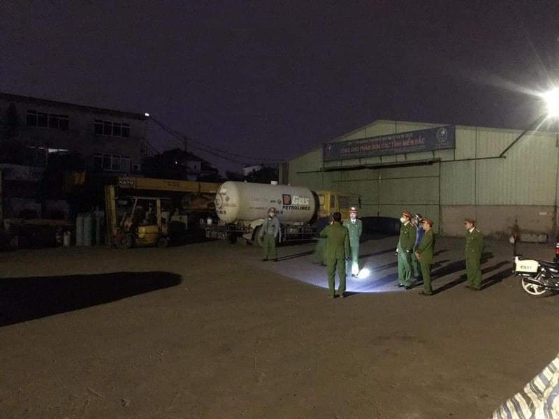 Hiện trường vụ sang chiết ga trái phép.