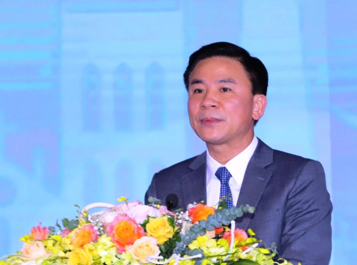 Ông Đỗ Trọng Hưng, Bí thư Tỉnh ủy Thanh Hóa khẳng định: Tỉnh Thanh Hóa sẽ hỗ trợ tối đa các nhà đầu tư, doanh nghiệp và các đối tác Hàn Quốc đến khảo sát, triển khai các hoạt động hợp tác đầu tư vào tỉnh.