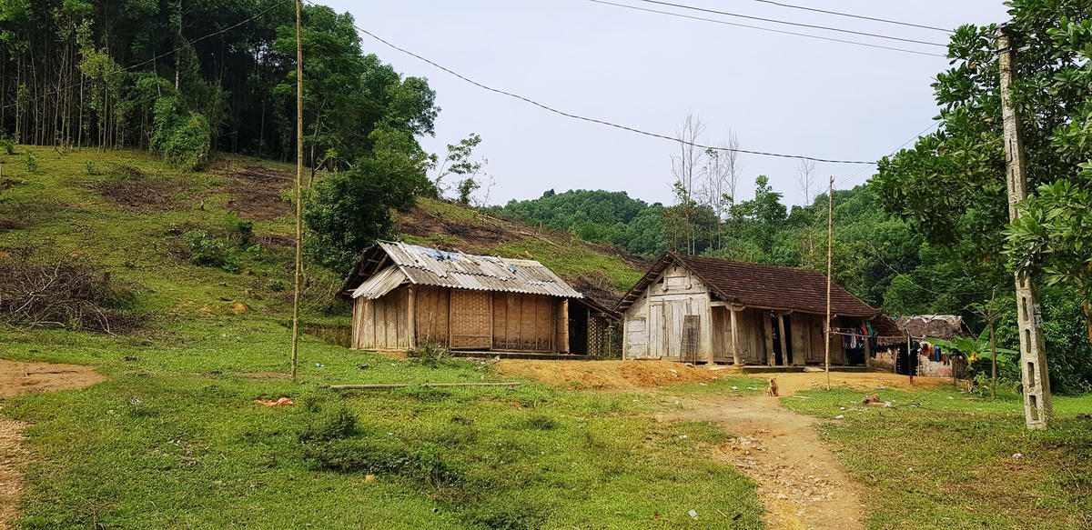 Một góc làng Lung.