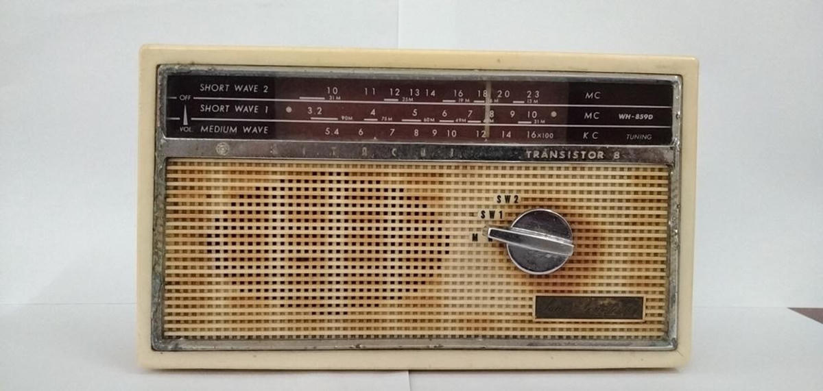 Chiếc radio là kỷ vật của ông Nguyễn Văn Thanh.