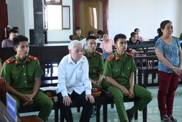 Bị cáo Lê Văn Phước (cựu chánh án TAND tỉnh Phú Yên) tại phiên tòa phúc thẩm. Ảnh: TTO.
