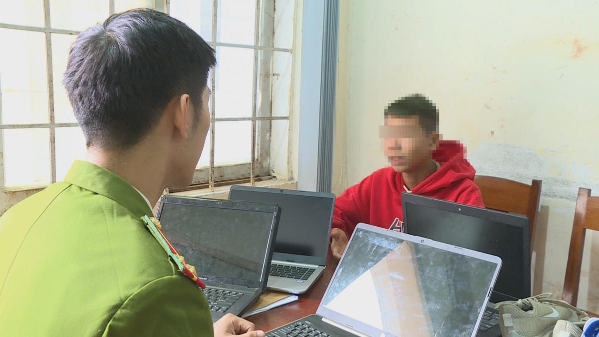Nguyễn Văn T. tại cơ quan công an.