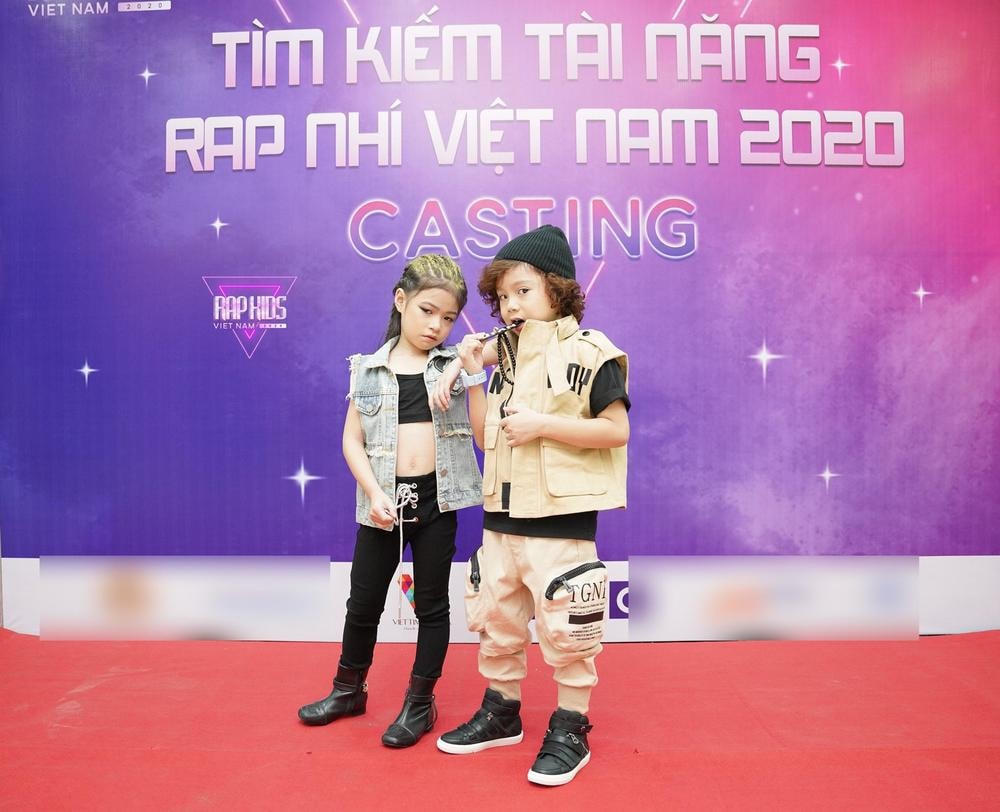 Hình ảnh thí sinh tham gia casting của BTC.