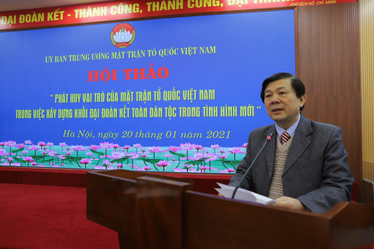 Phó Chủ tịch Nguyễn Hữu Dũng phát biểu tại hội nghị.