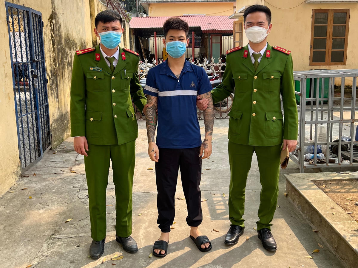 Linh trốn vào TP Hồ Chí Minh nhưng không thoát được.