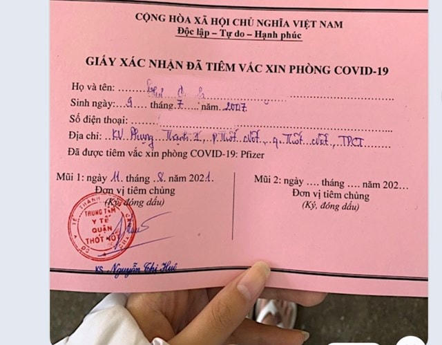 Trung tâm Y tế quận Thốt Nốt xác nhận một trường hợp sinh năm 2007  cư trú ở phường Thốt Nốt (quận Thốt Nốt, TP Cần Thơ) đã được tiêm mũi 1 vaccine Pfizer vào ngày 11/8/2021.  