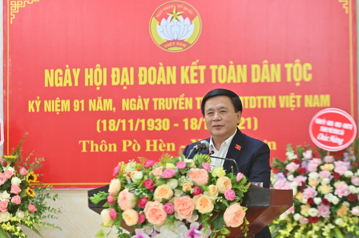 Ông Nguyễn Xuân Thắng phát biểu tại Ngày hội Đại đoàn kết toàn dân tộc với nhân dân thôn Pò Hèn, xã Hải Sơn (TP Móng Cái, Quảng Ninh).