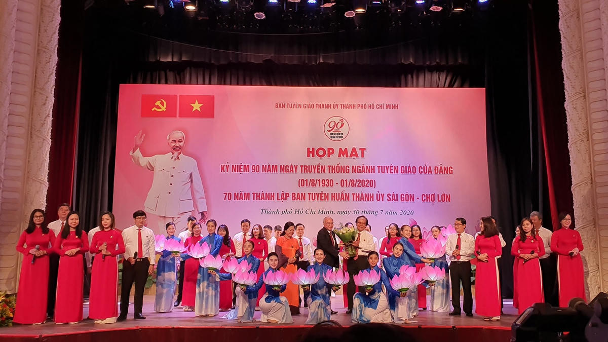 Quang cảnh buổi họp mặt kỷ niệm 70 năm Ban Tuyên huấn Thành ủy Sài Gòn - Chợ Lớn, nay là Ban Tuyên giáo Thành ủy TP HCM.