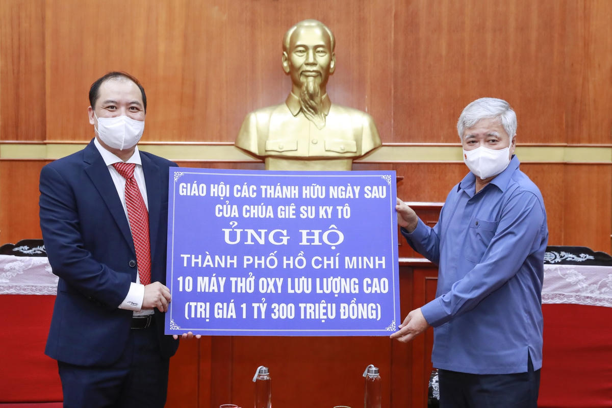 Chủ tịch Đỗ Văn Chiến tiếp nhận ủng hộ từ Giáo hội các thánh hữu ngày sau của Chúa Giê Su Ky Tô.