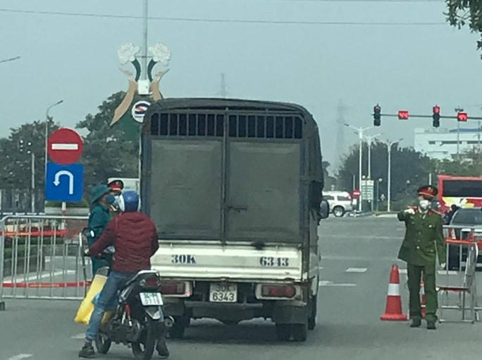 Một chốt kiểm soát giao thông ở Hải Dương.