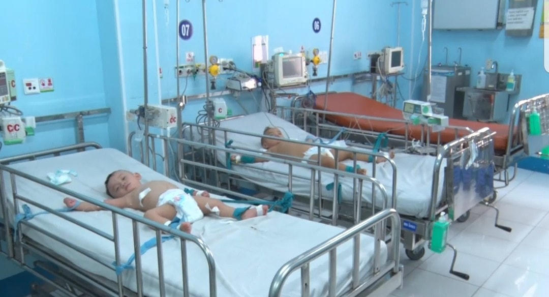 Số ca bệnh nhi TCM tăng cao và có nhiều ca nặng.