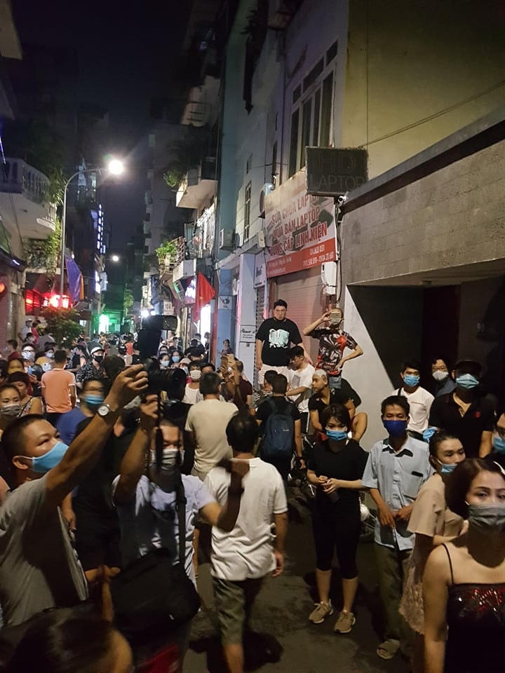 Hoàn thành việc khám nhà ông Nguyễn Đức Chung
