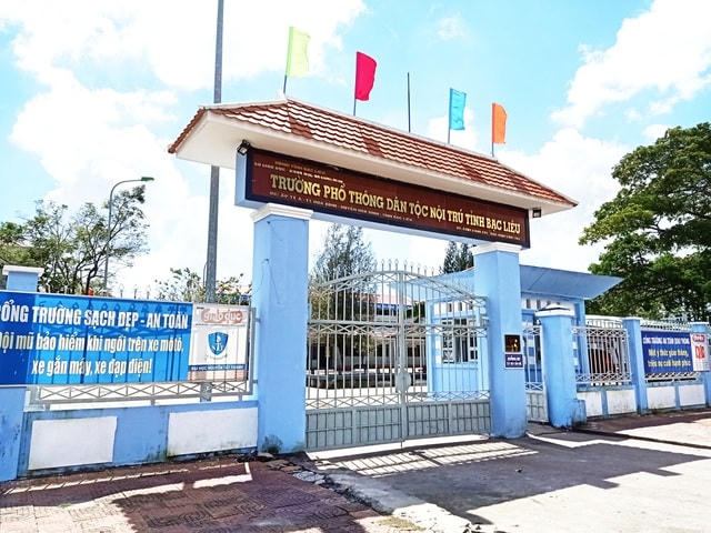 Trường Phổ thông Dân tộc nội trú Bạc Liêu, nơi cô Trần Thị Kim Dung gắn bó, giảng dạy từ nhiều năm qua.  