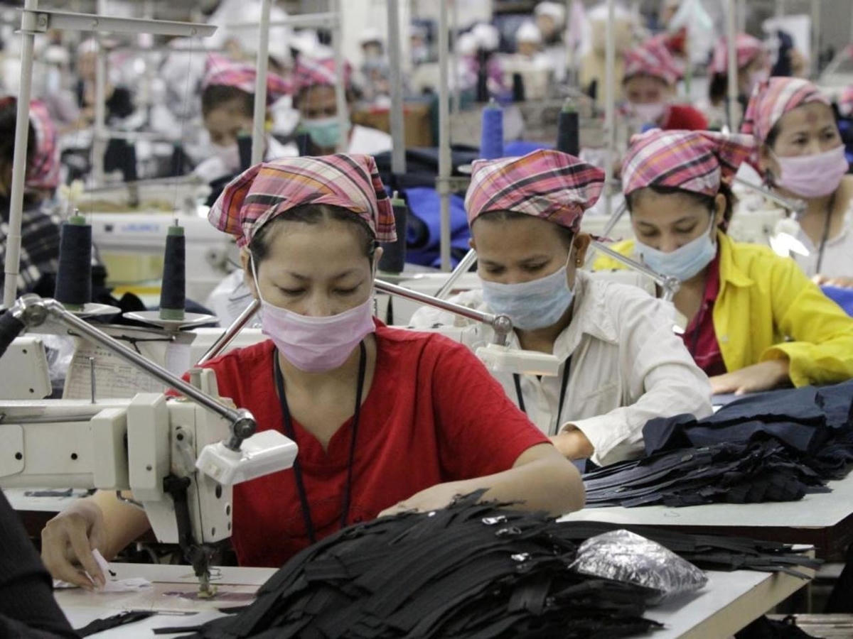 Cần một quyết sách phù hợp để ngành dệt may phát triển bền vững.