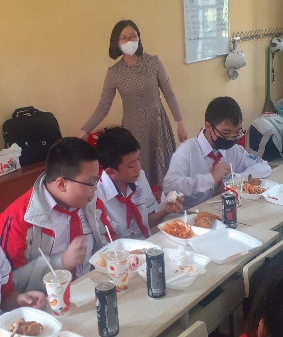 Từ chiều nay, 27/10, toàn bộ học sinh phổ thông ở TP Nam Định chuyển sang học trực tuyến.