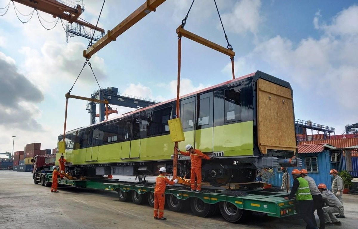 Đoàn tàu thứ 3 vừa cập cảng Hải Phòng.