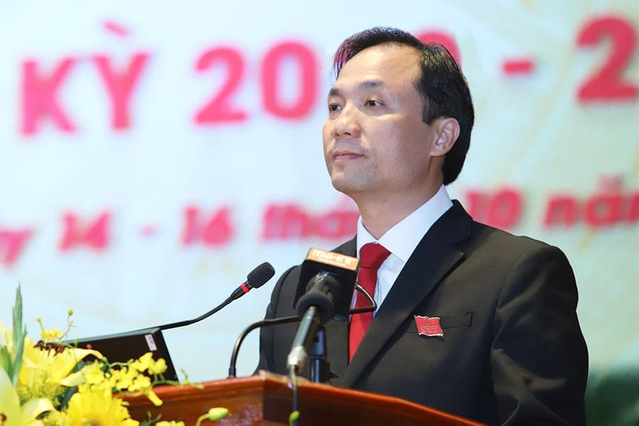 Chân dung tân Bí thư Tỉnh ủy Hà Tĩnh Hoàng Trung Dũng.