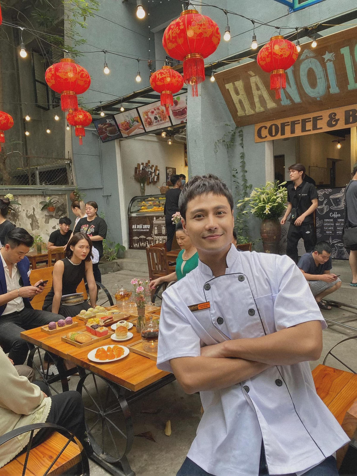 "11 tháng 5 ngày" khai thác đề tài về tuổi trẻ, góc nhìn của những người trẻ về cuộc sống.