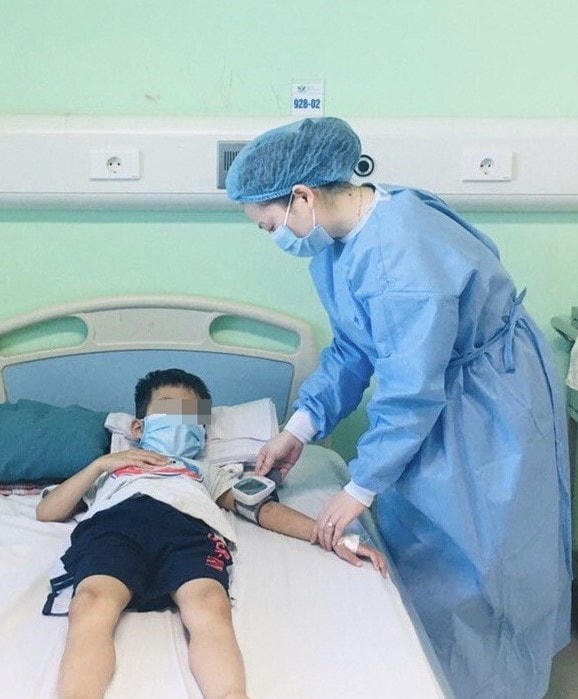 Bệnh nhi sau ghép thận sức khỏe dần ổn định, ăn uống tốt, chức năng thận trở về bình thường.